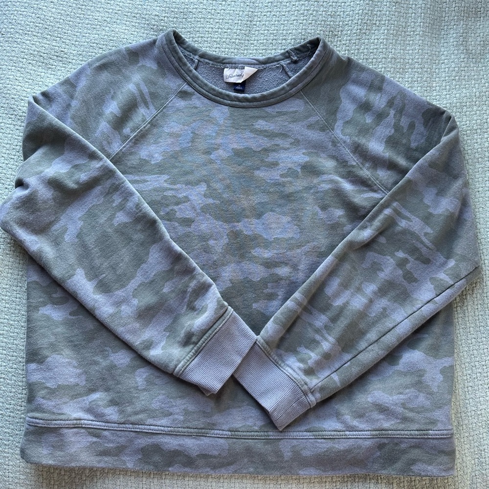Universal Thread Crewneck sweatshirt camo, XL